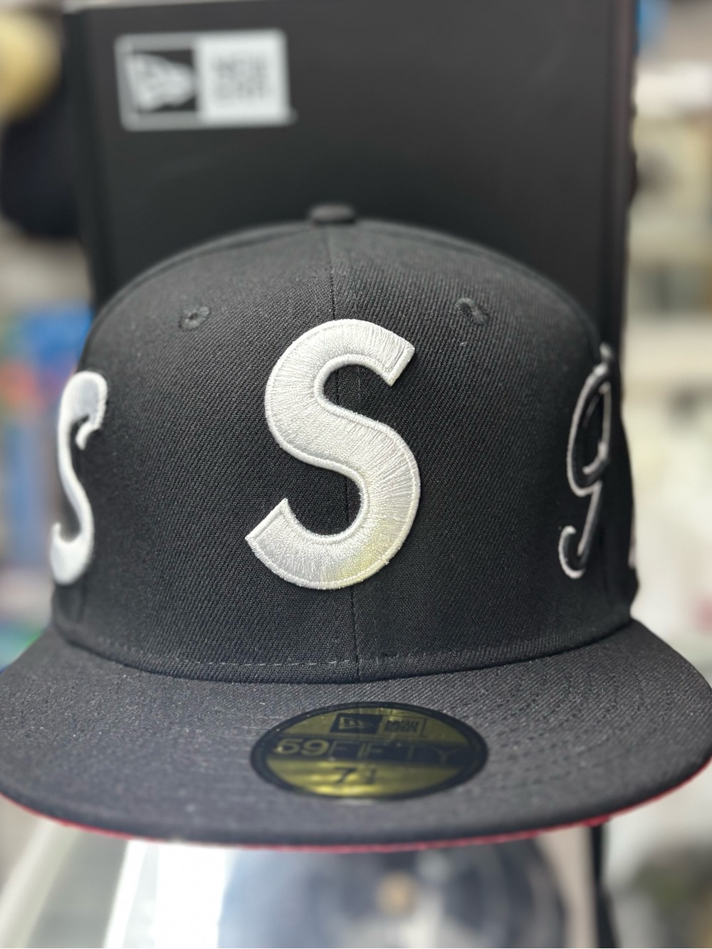 New Era Black Supreme Fitted Hat Size 7 1/2